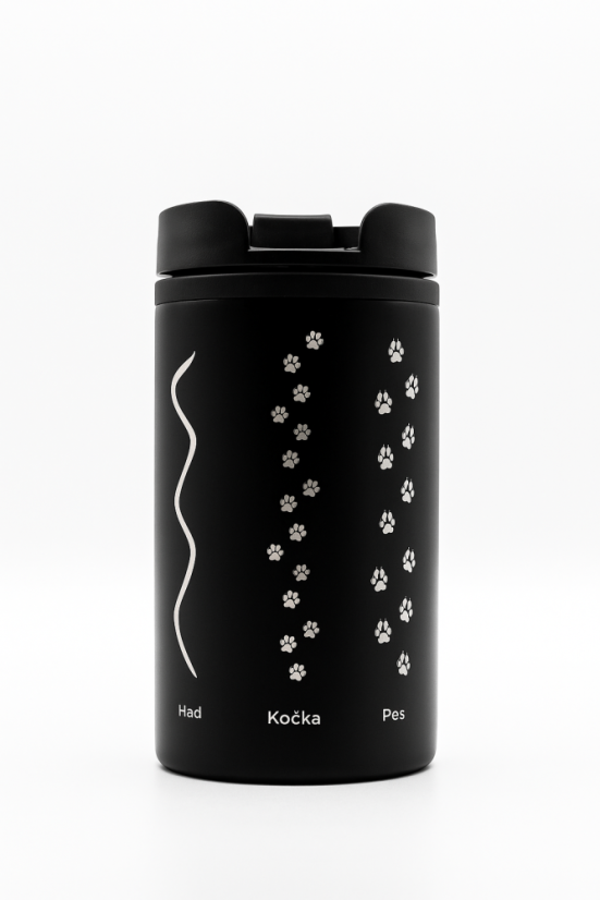 Černý termohrnek stopy živočichů