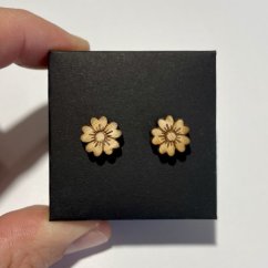 Dřevěné náušnice – květiny